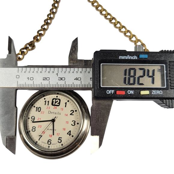 Details Pocket Watch with 14" Chain, Quartz Movement, Works New Battery - Picture 2 of 15